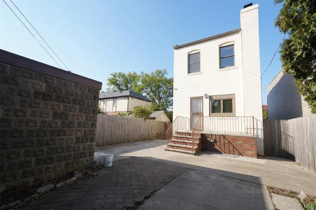 2071 E 35th Street Brooklyn NY 11234