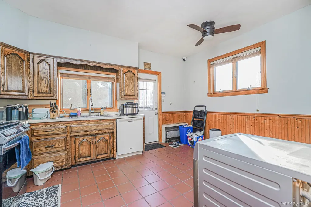 2071 E 35th Street Brooklyn NY 11234