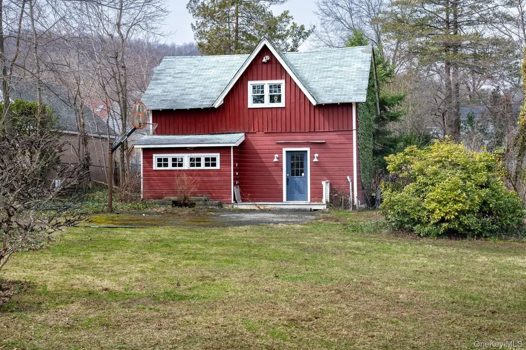 23 Clinton Avenue Nyack NY 10960