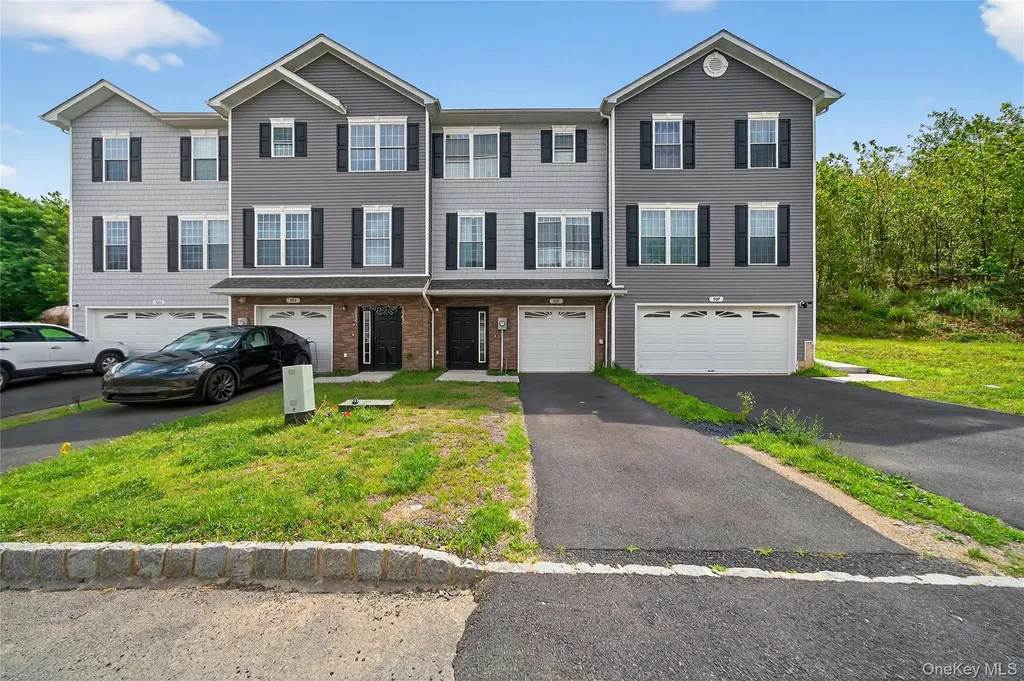 505 Iron Forge Lane New Windsor NY 12553