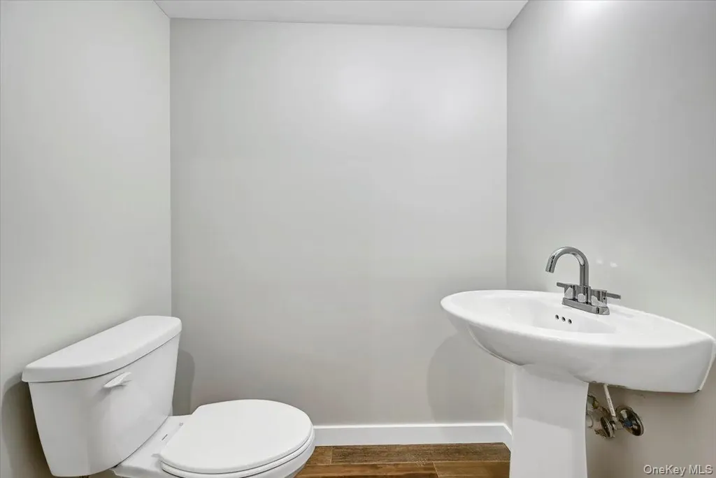 505 Iron Forge Lane New Windsor NY 12553