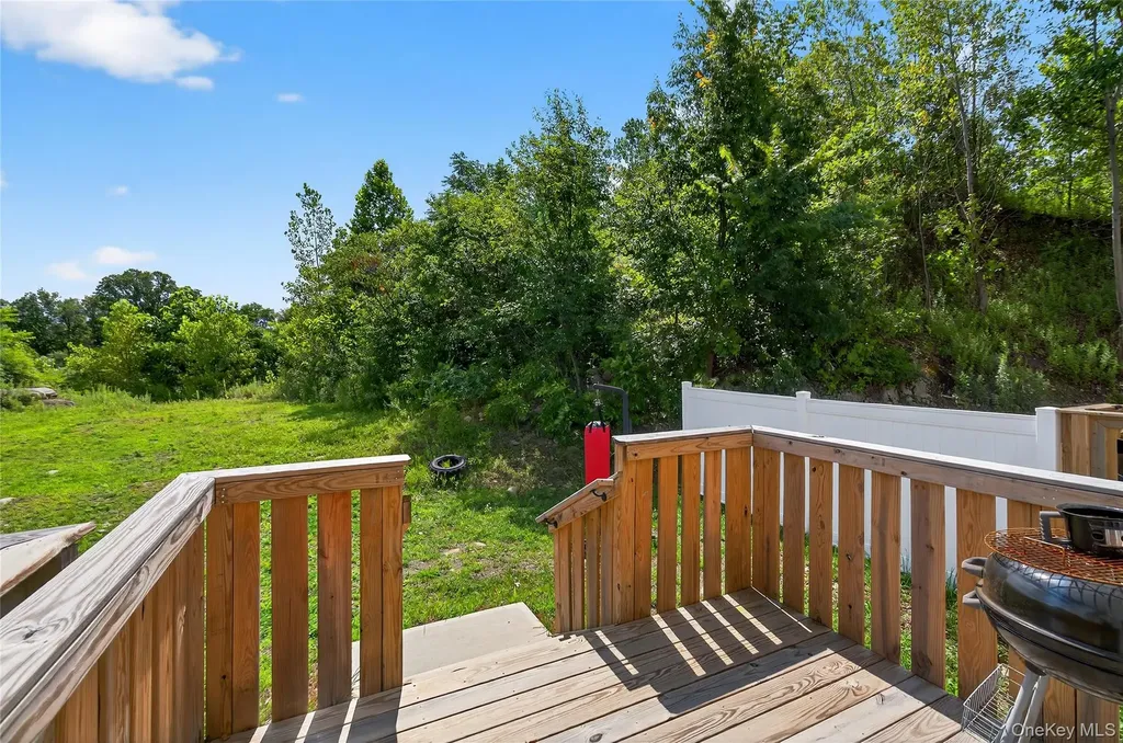 505 Iron Forge Lane New Windsor NY 12553