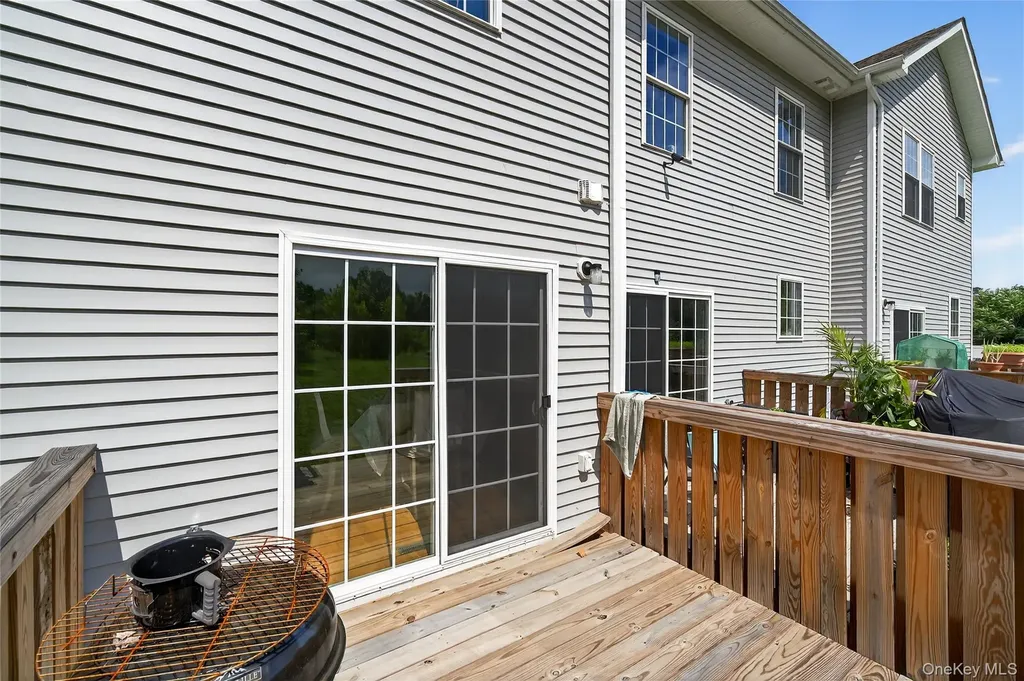 505 Iron Forge Lane New Windsor NY 12553