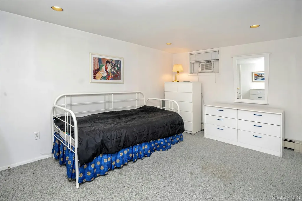 5 Vegas Court Plainview NY 11803