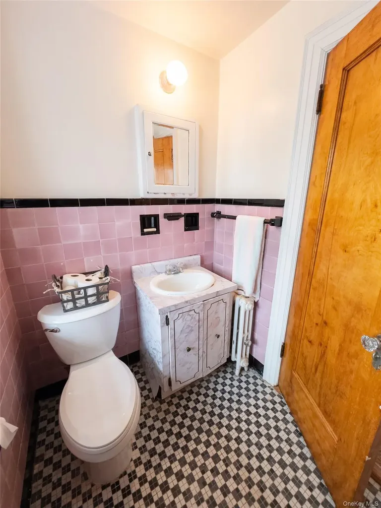 60 Parkway E Mount Vernon NY 10552