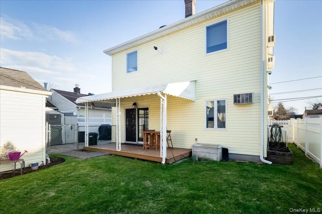 61 Cedar Street Massapequa NY 11758