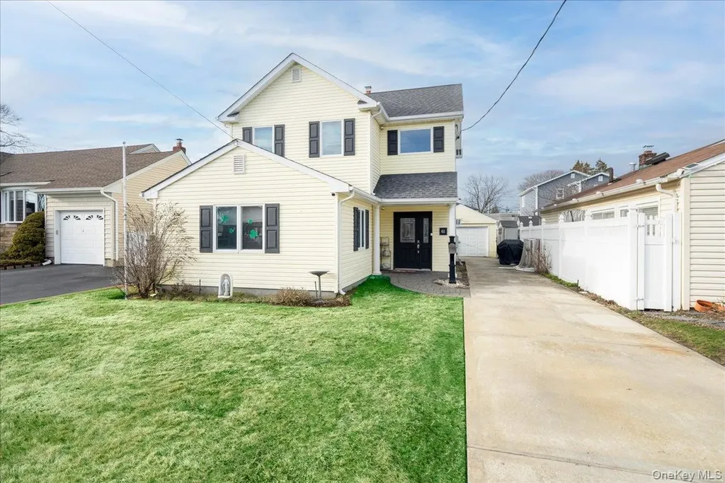 61 Cedar Street Massapequa NY 11758