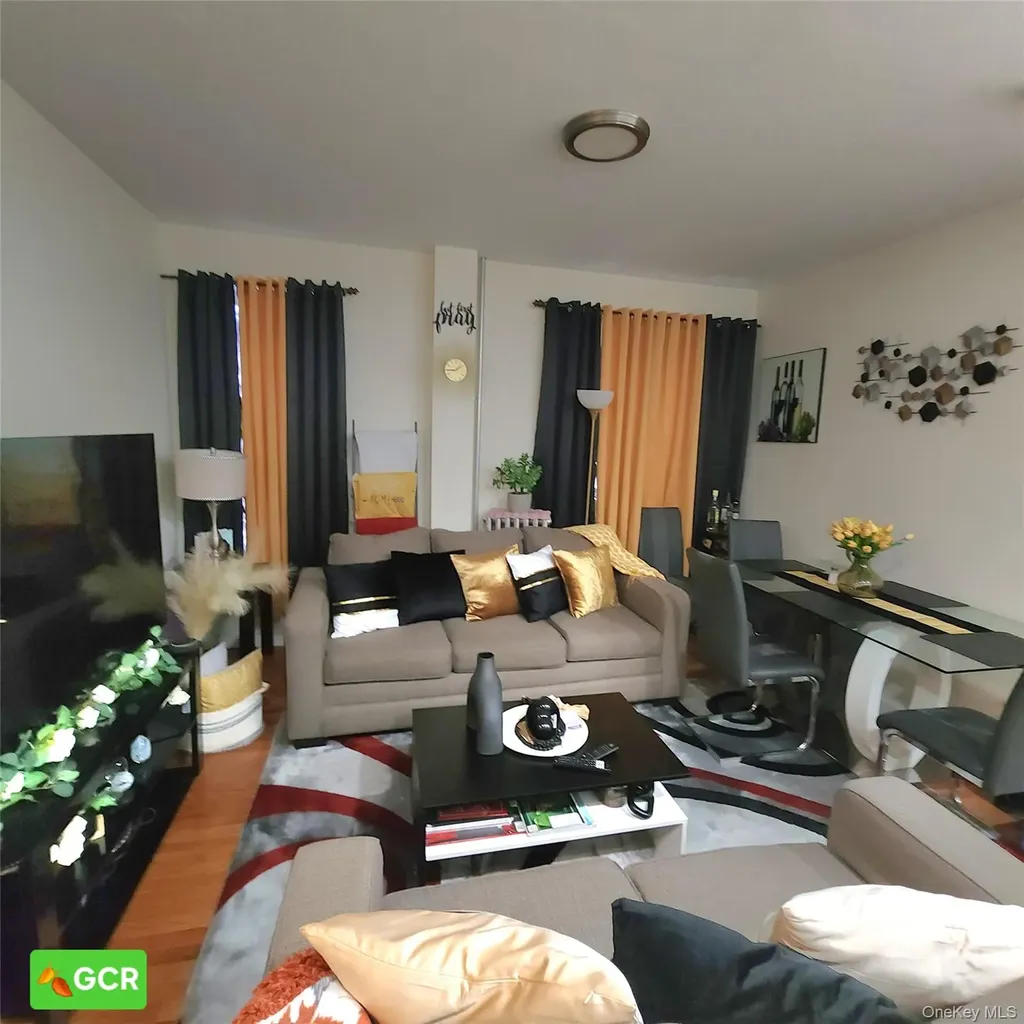 735 E 93rd Street Brooklyn NY 11236