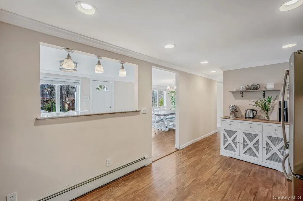 5 Valley Circle Miller Place NY 11764