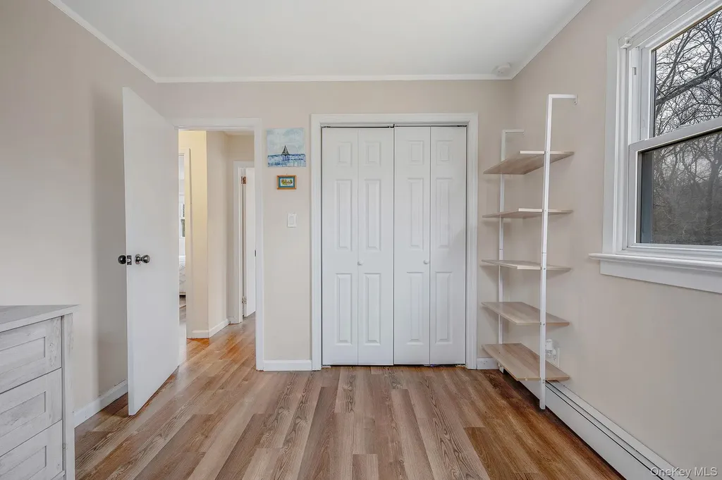 5 Valley Circle Miller Place NY 11764