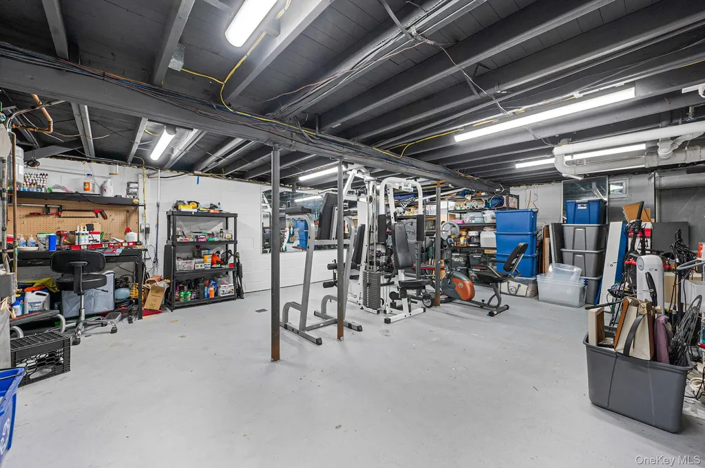 5 Valley Circle Miller Place NY 11764