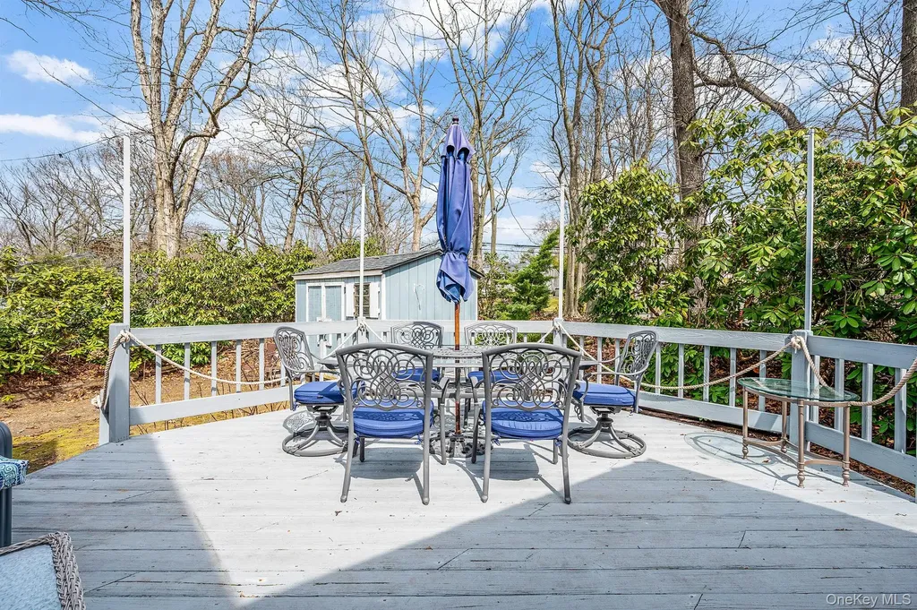 5 Valley Circle Miller Place NY 11764