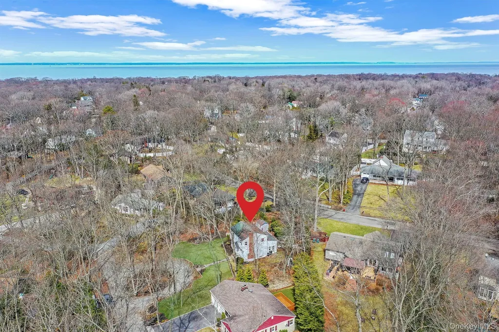 5 Valley Circle Miller Place NY 11764