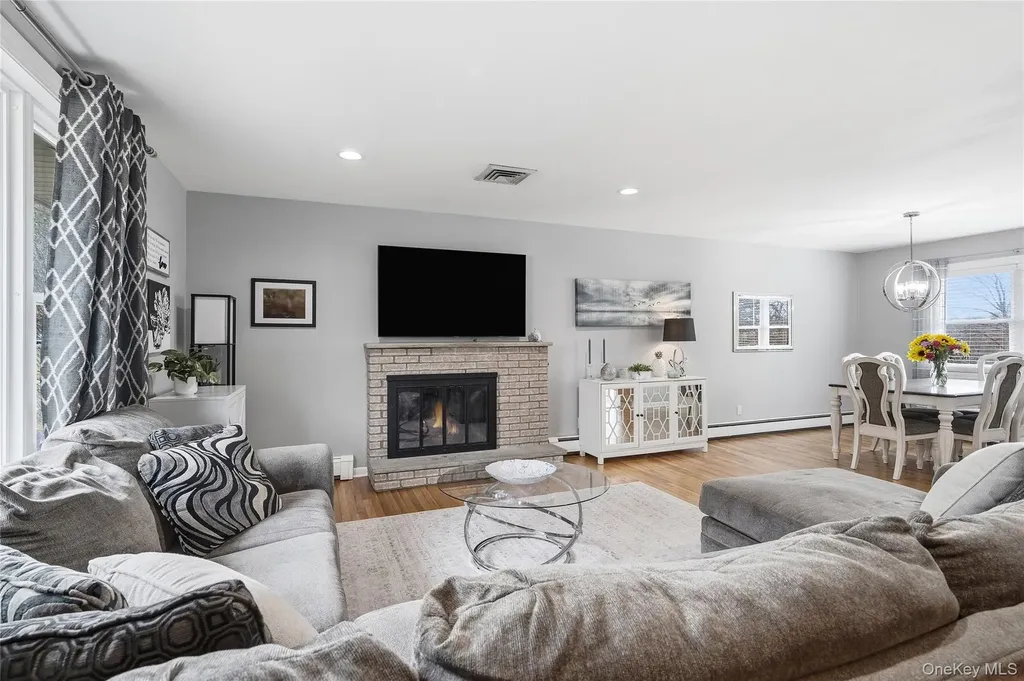 101 Edgehill Drive Wappingers Falls NY 12590
