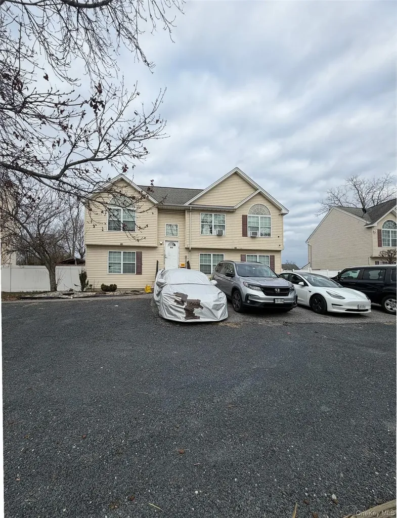 83 3rd Avenue Bay Shore NY 11706