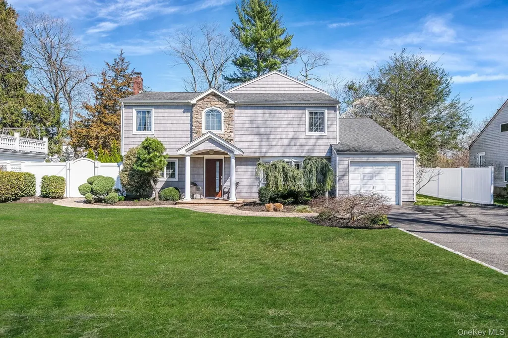 43 Hallock Avenue Smithtown NY 11787