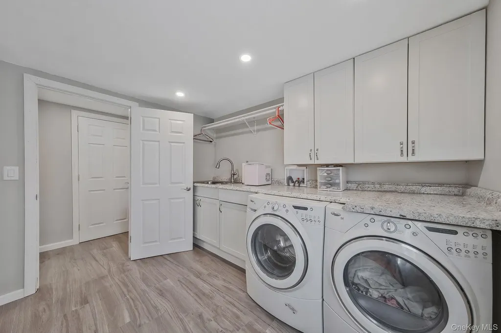43 Hallock Avenue Smithtown NY 11787