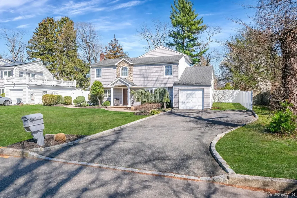 43 Hallock Avenue Smithtown NY 11787