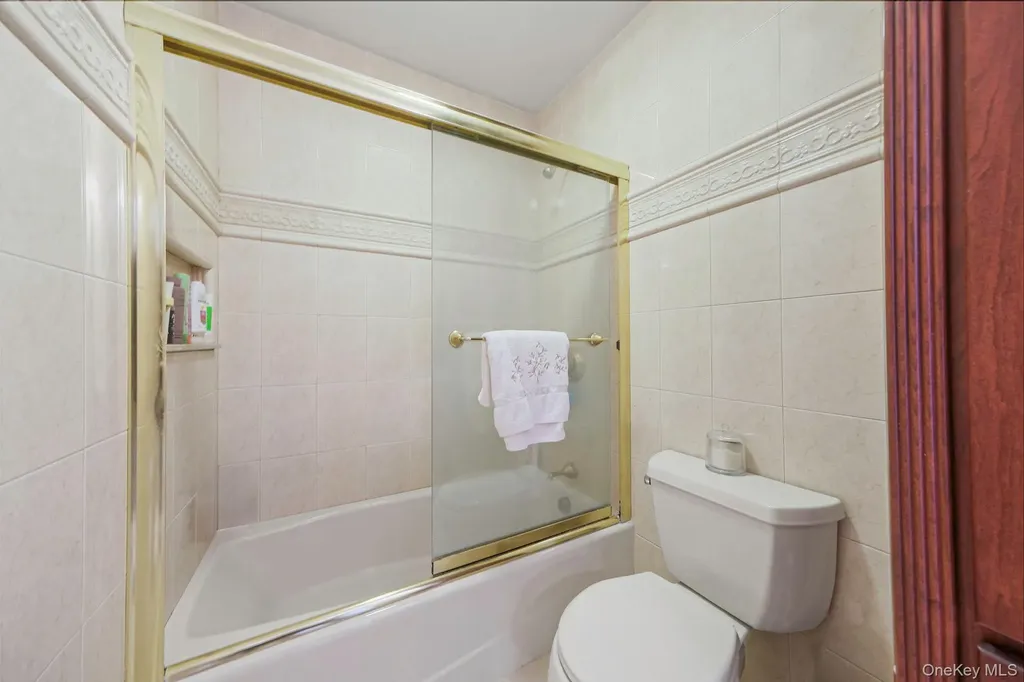 43 Hallock Avenue Smithtown NY 11787