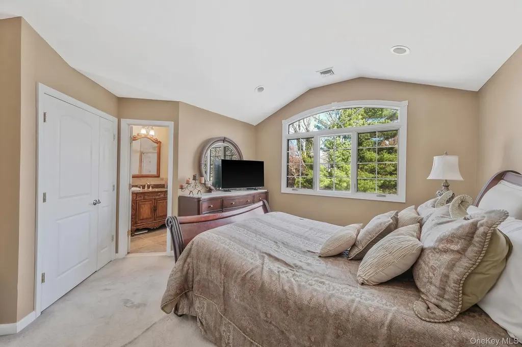 43 Hallock Avenue Smithtown NY 11787