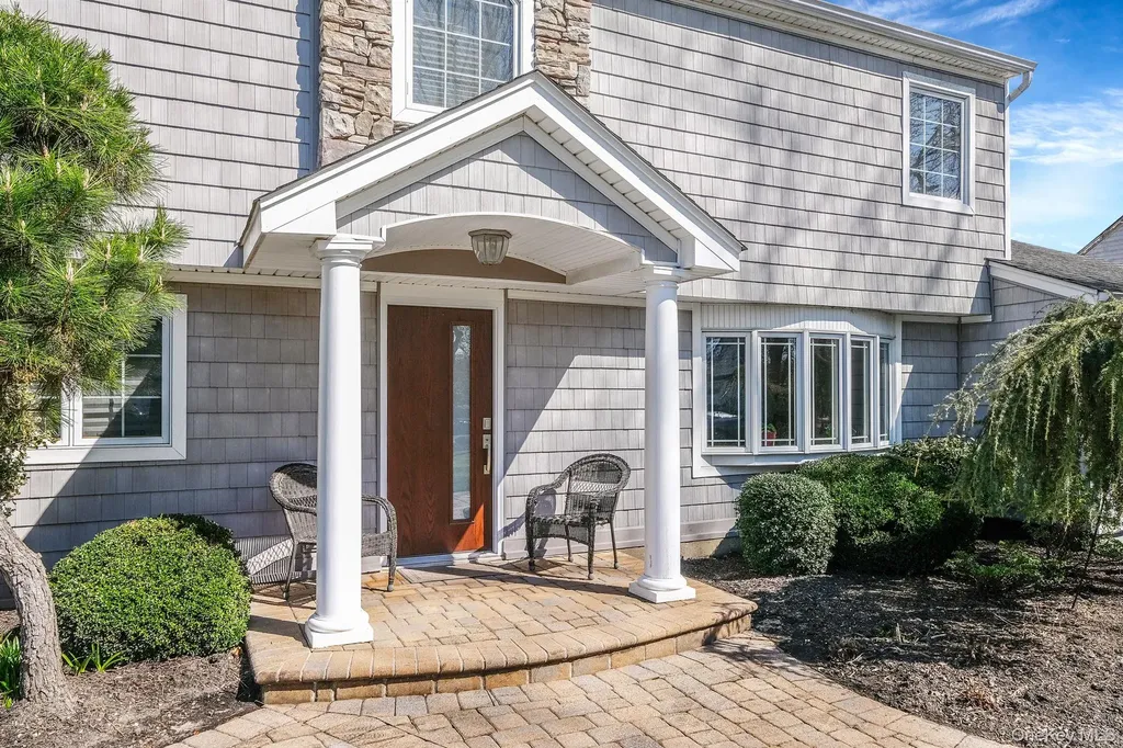 43 Hallock Avenue Smithtown NY 11787