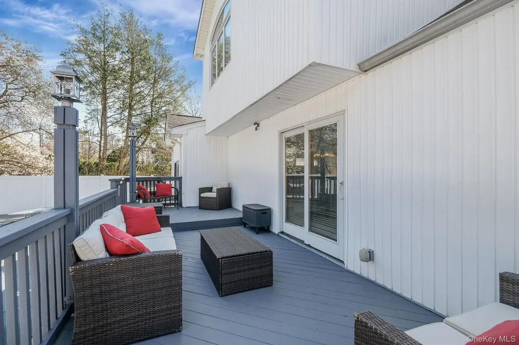 43 Hallock Avenue Smithtown NY 11787