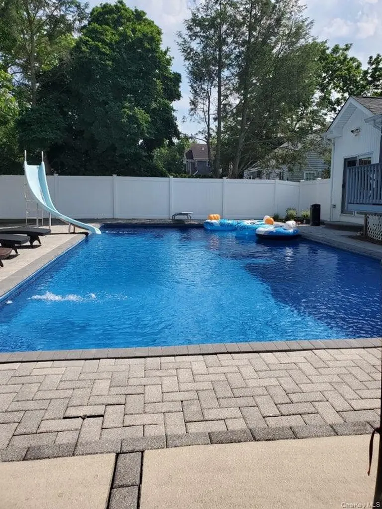43 Hallock Avenue Smithtown NY 11787