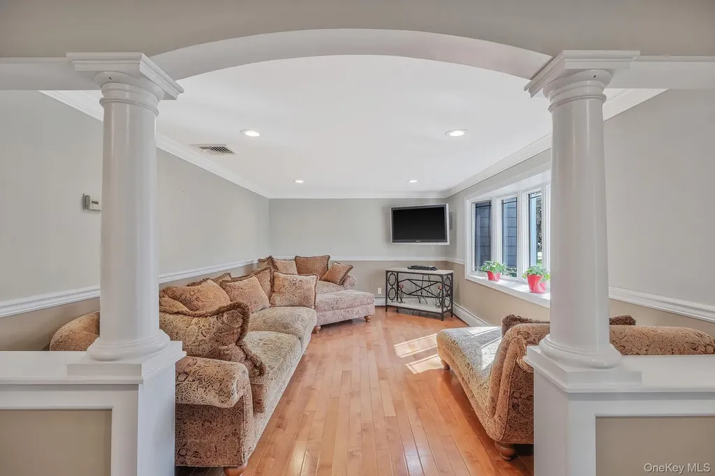 43 Hallock Avenue Smithtown NY 11787