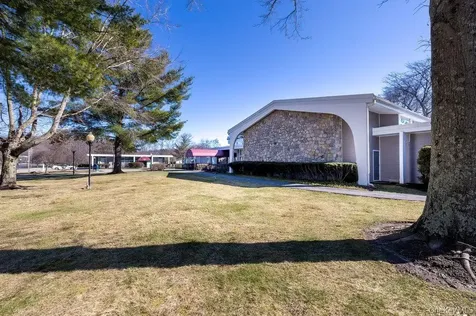 10 Regents Place Yorktown Heights NY 10598