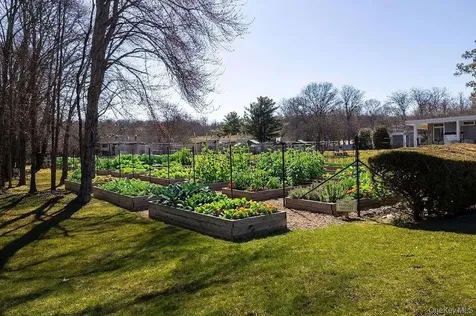 10 Regents Place Yorktown Heights NY 10598
