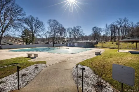10 Regents Place Yorktown Heights NY 10598