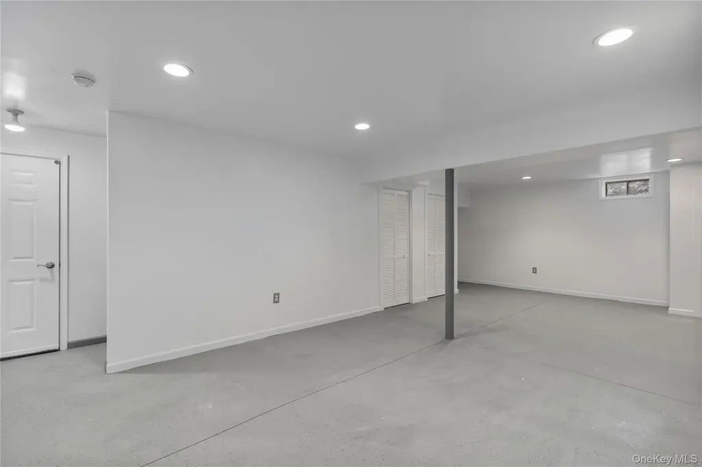 9 Ralph Brach Drive Wallkill NY 12589