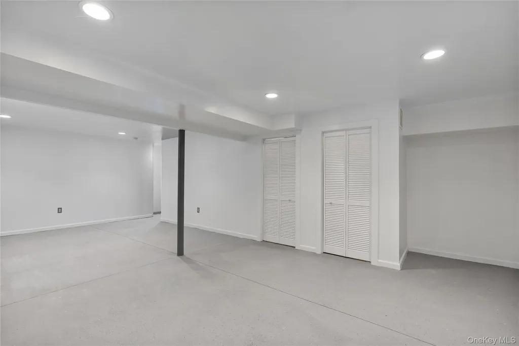 9 Ralph Brach Drive Wallkill NY 12589