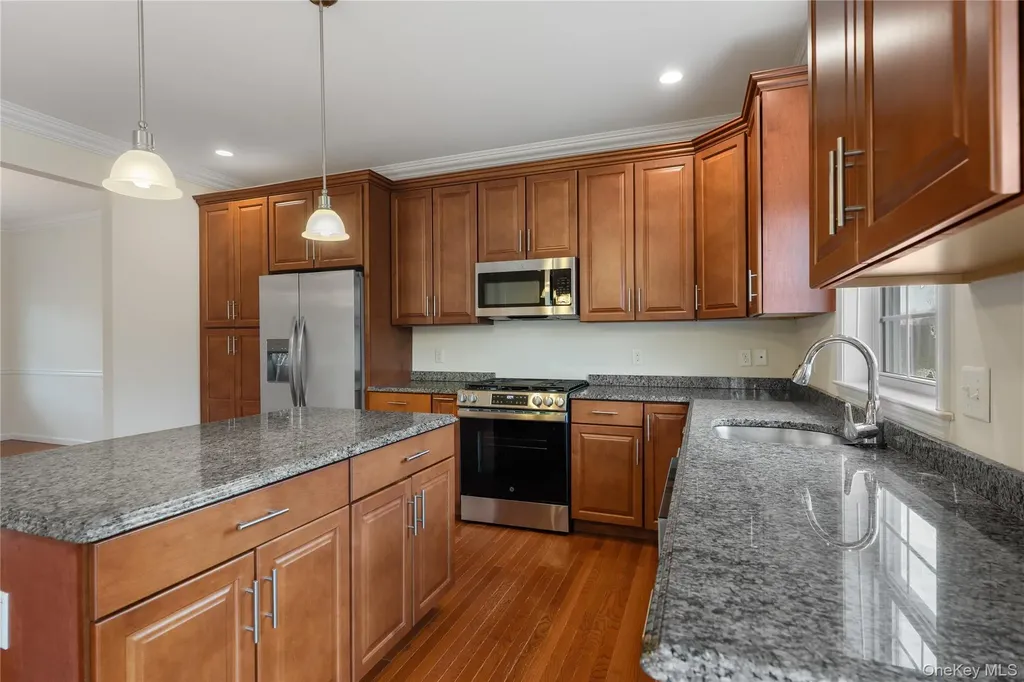 9 Ralph Brach Drive Wallkill NY 12589