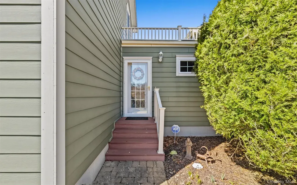 22 Peninsula Drive Sag Harbor NY 11963