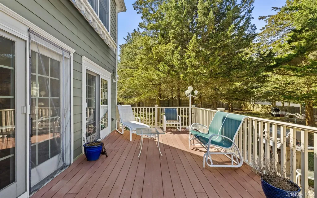 22 Peninsula Drive Sag Harbor NY 11963