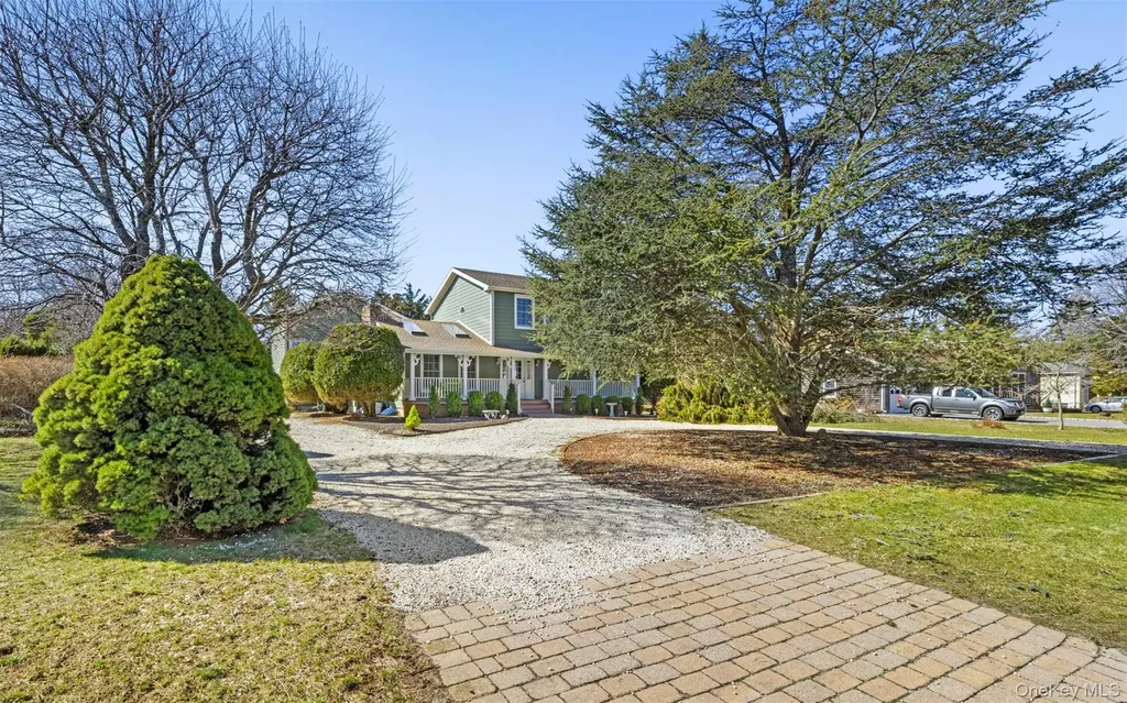 22 Peninsula Drive Sag Harbor NY 11963