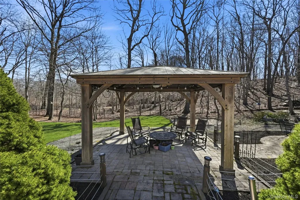 205 Great Rock Drive Wading River NY 11792
