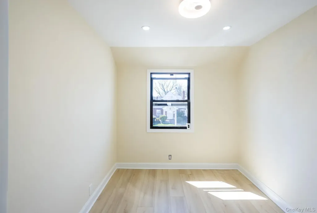 65-15 183rd Street Fresh Meadows NY 11365