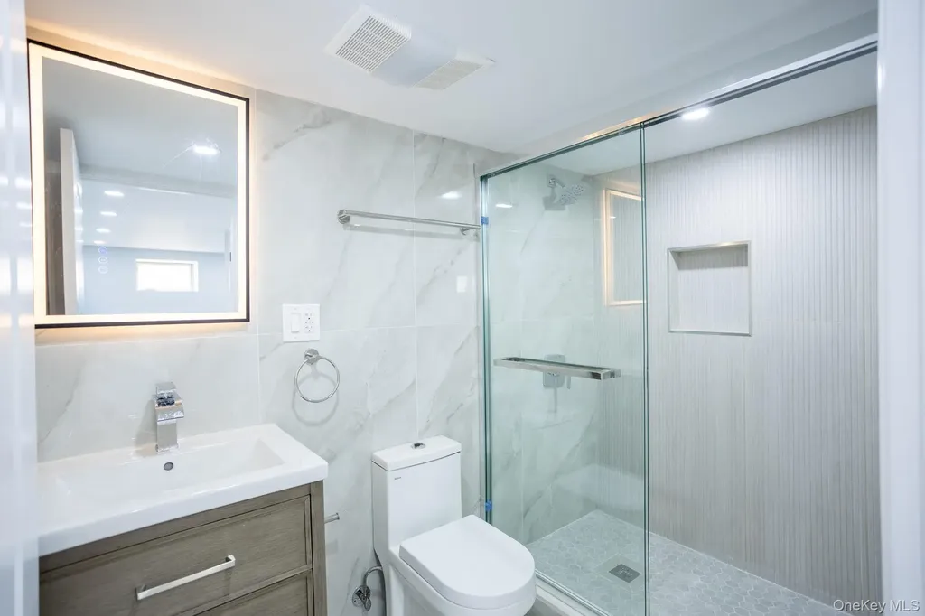 65-15 183rd Street Fresh Meadows NY 11365