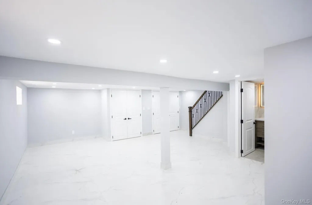 65-15 183rd Street Fresh Meadows NY 11365