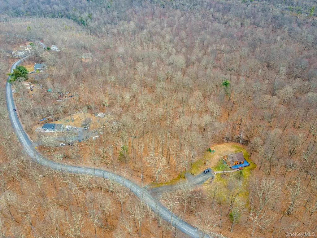 100 Lewis Lane Wallkill NY 12589