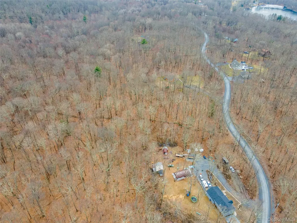 100 Lewis Lane Wallkill NY 12589