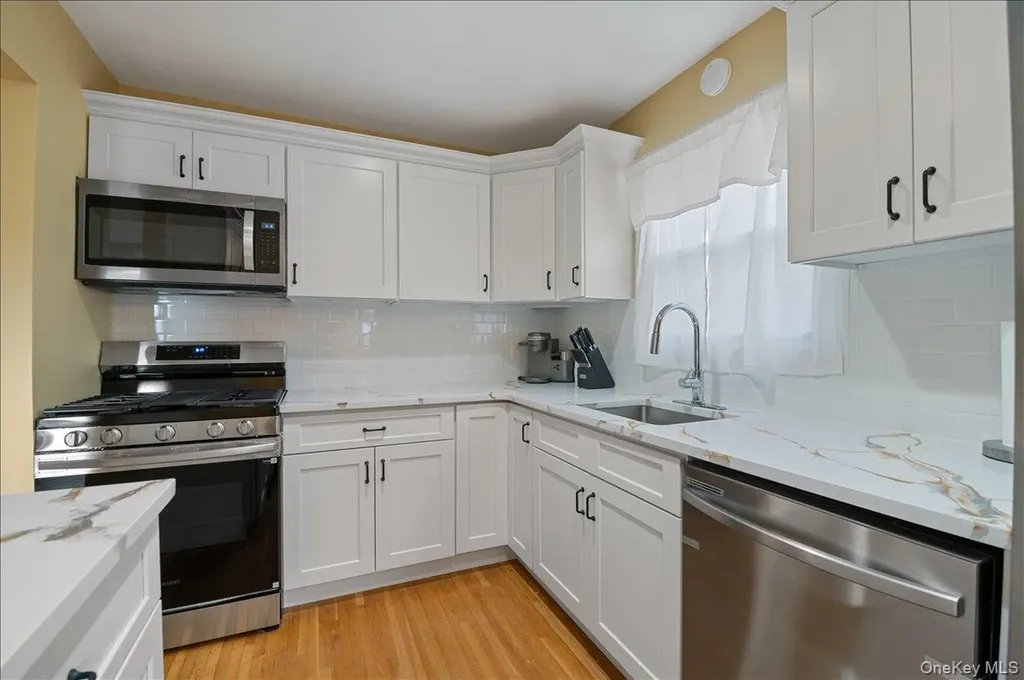 2 Fern Place Plainview NY 11803