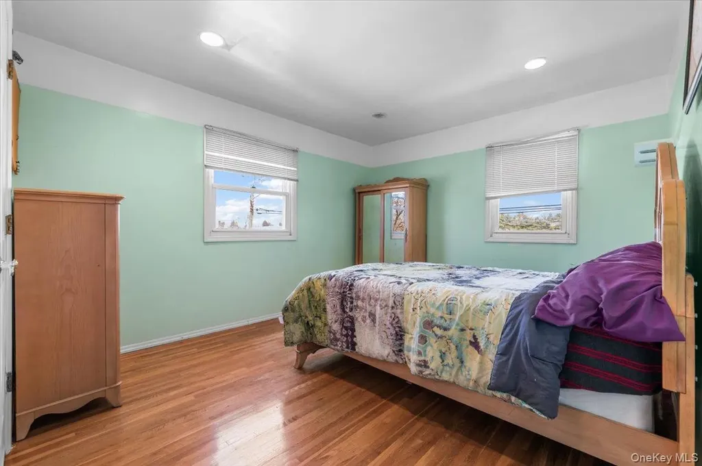 2 Fern Place Plainview NY 11803
