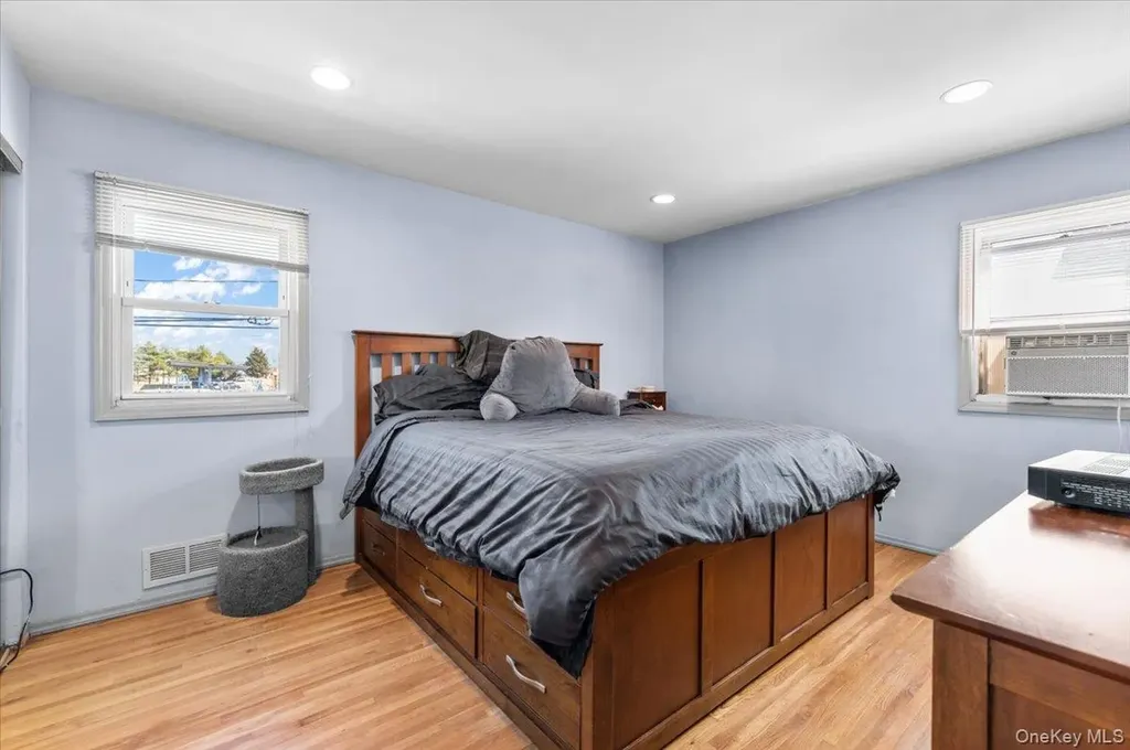 2 Fern Place Plainview NY 11803