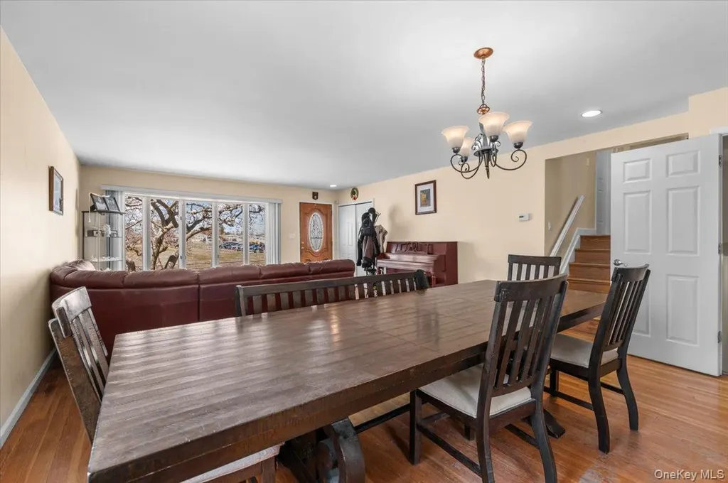 2 Fern Place Plainview NY 11803