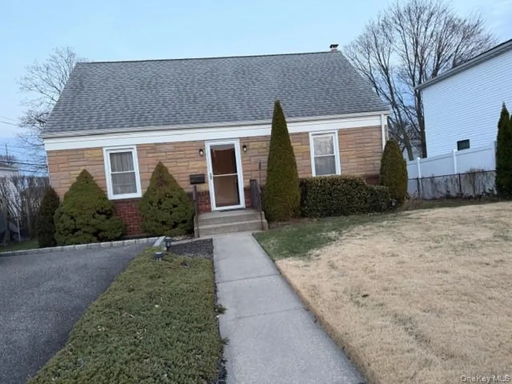 5 Totten Street Bethpage NY 11714