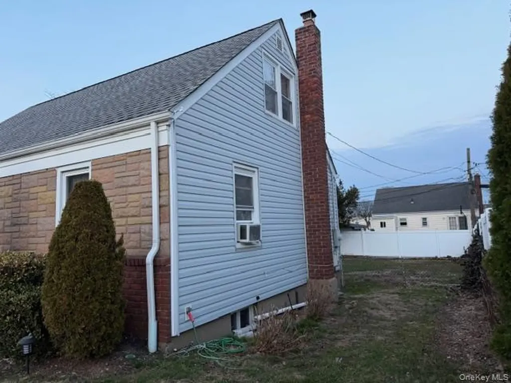 5 Totten Street Bethpage NY 11714