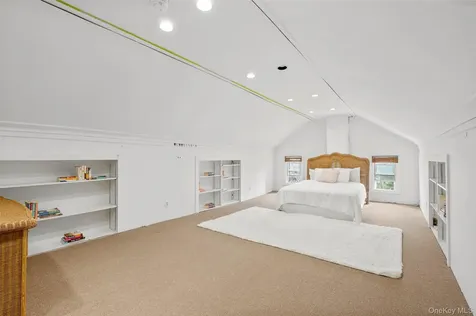 644 Fort Hill Road Scarsdale NY 10583